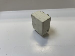 relais brandstof 898151